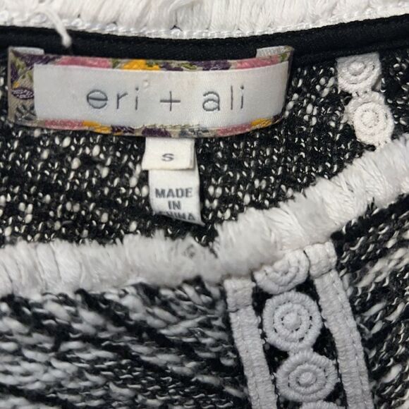 ANTHROPOLOGIE Eri+Ali Lace Trim Popover Top-S - Picture 8 of 10